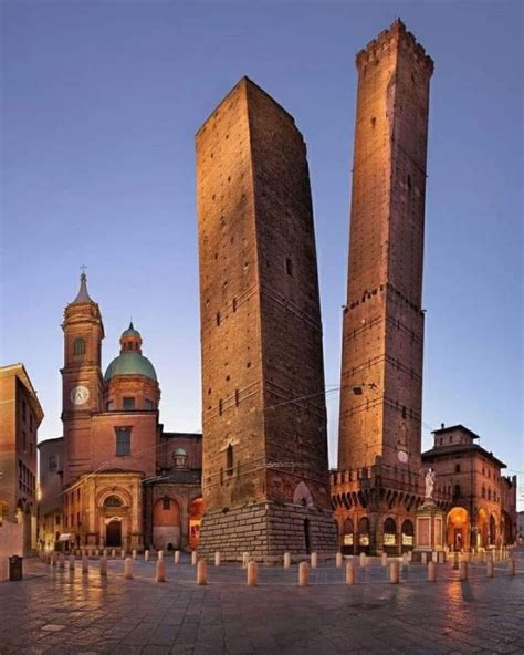 bologna italy tower collapse
